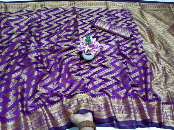Benaroshi Katan Saree (বেনারসি কাতান শাড়ি) - Image 7