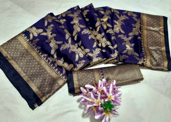 Jumka Benaroshi Katan Saree (ঝুমকা বেনারসি কাতান শাড়ি)
