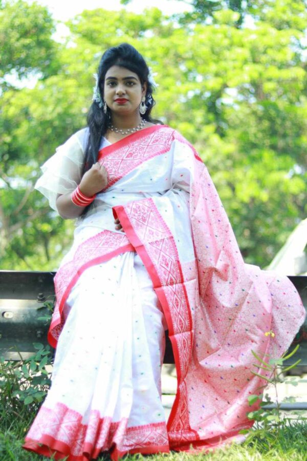 Lokkhi Katan Saree (লক্ষী কাতান শাড়ি) - Image 3