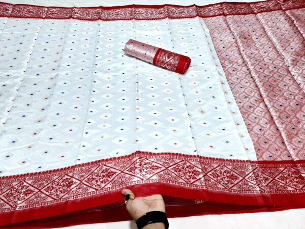 Lokkhi Katan Saree (লক্ষী কাতান শাড়ি) - Image 6