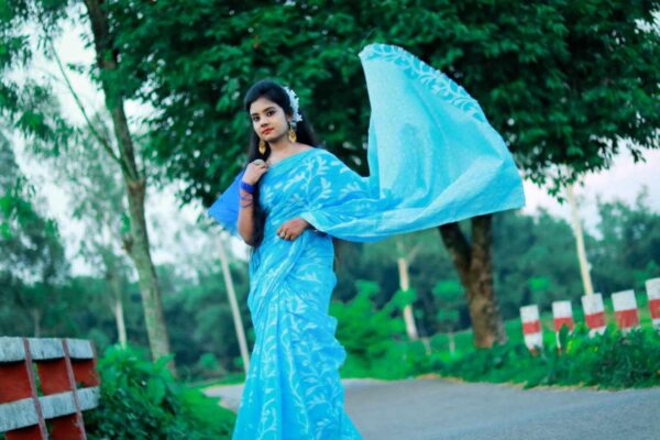 Rupalilota Jamdani Saree (রূপালী লতা জামদানী শাড়ি) - Image 4