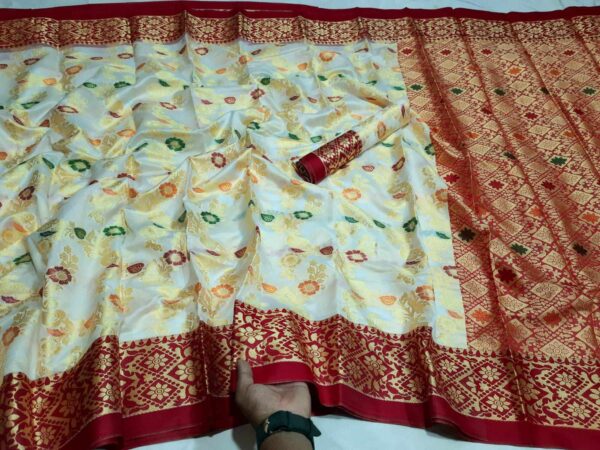 Sornolota Katan Saree (স্বর্ণলতা কাতান শাড়ি) - Image 2