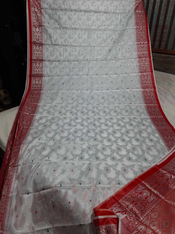 Jalchap Benaroshi Katan Saree (জলছাপ বেনারসি কাতান শাড়ি)