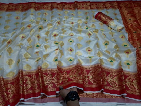 Priotoma Katan Saree (প্রিয়তমা কাতান শাড়ি) - Image 2