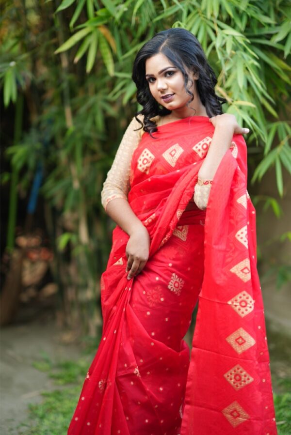 Bowrani Jamdani Saree (বউরাণী জামদানী শাড়ি) - Image 3