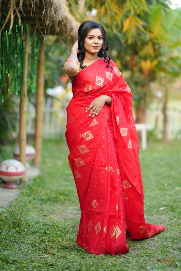 Bowrani Jamdani Saree (বউরাণী জামদানী শাড়ি) - Image 4